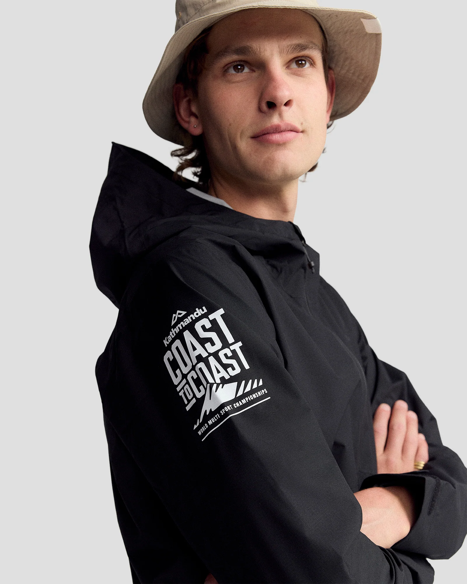 Coast To Coast - Men's Trailhead Stretch 2.5L Rain Jacket - Black Stingray - Image 2