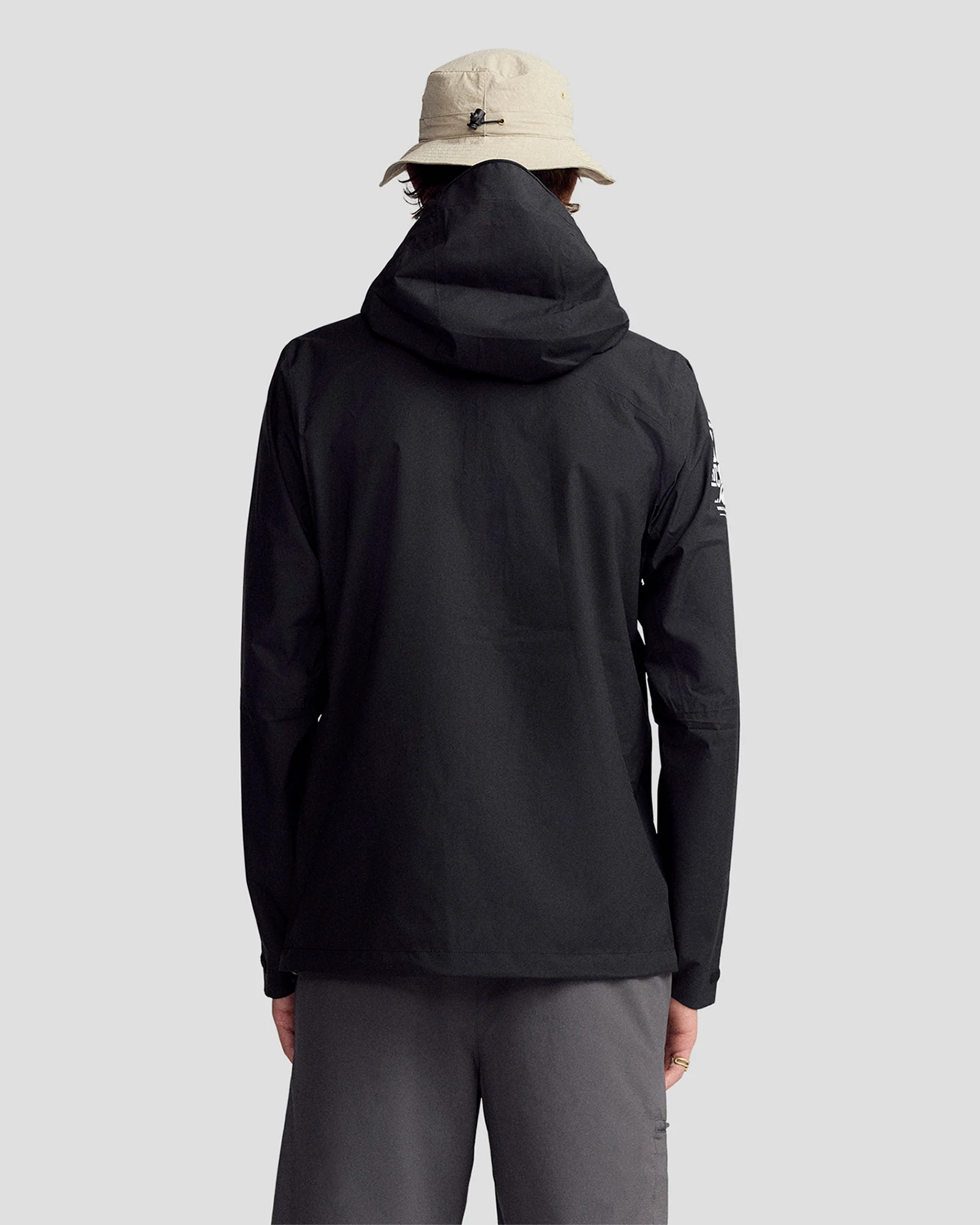 Coast To Coast - Men's Trailhead Stretch 2.5L Rain Jacket - Black Stingray - Image 9