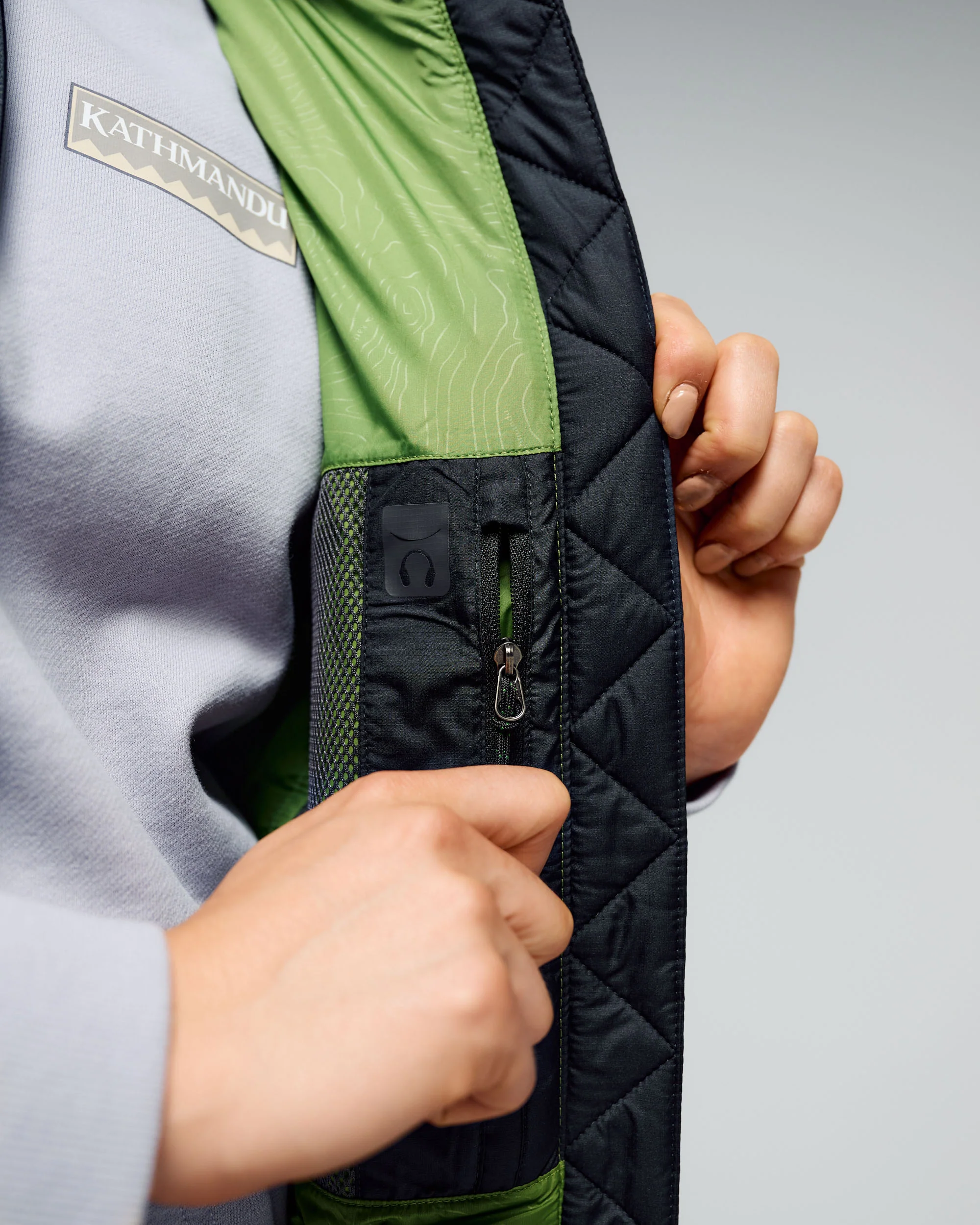 Women's Epiq Down Vest - Black - Image 4