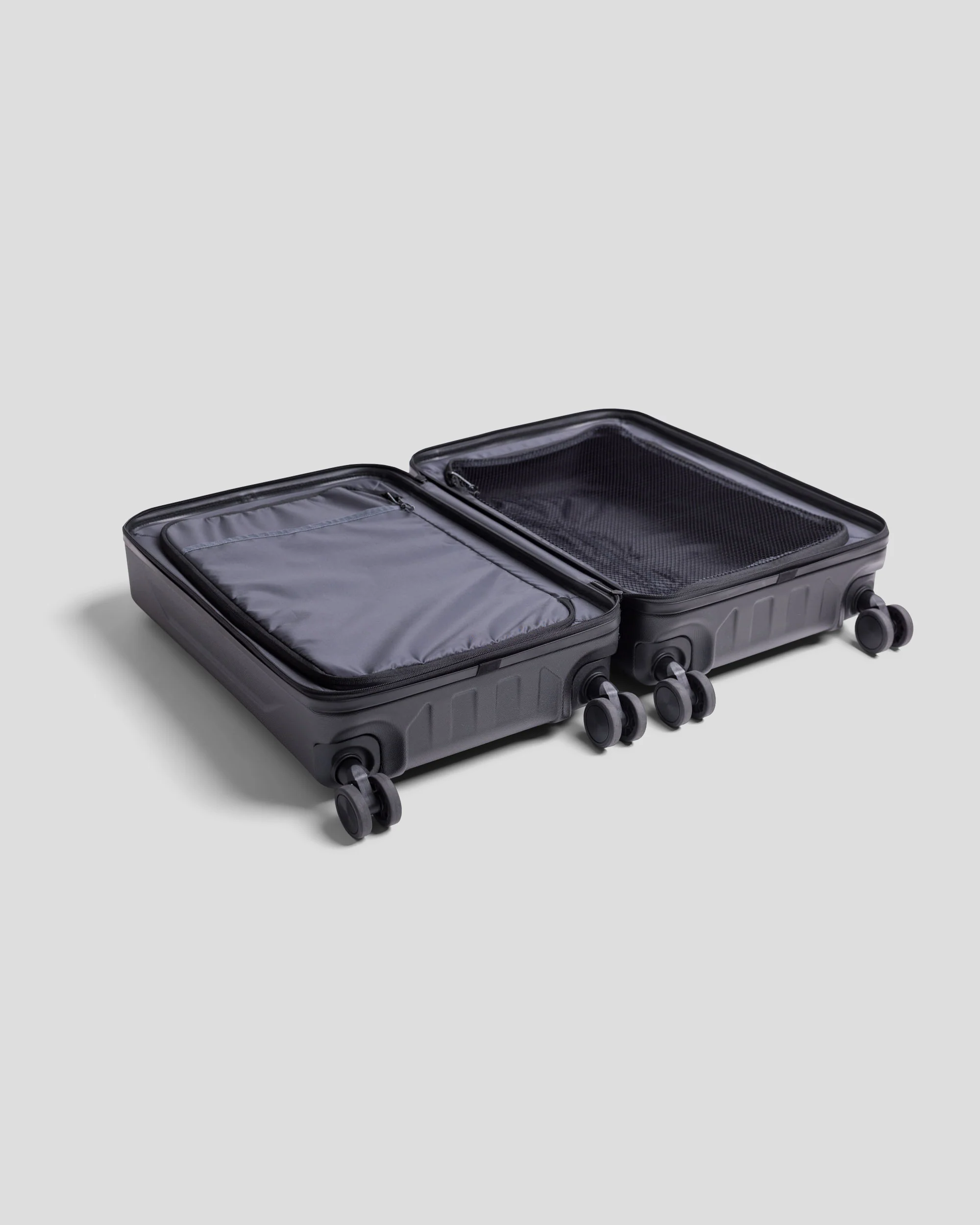 Feather Flight® Carry-On Spinner - 40L - Black Stingray - Image 9