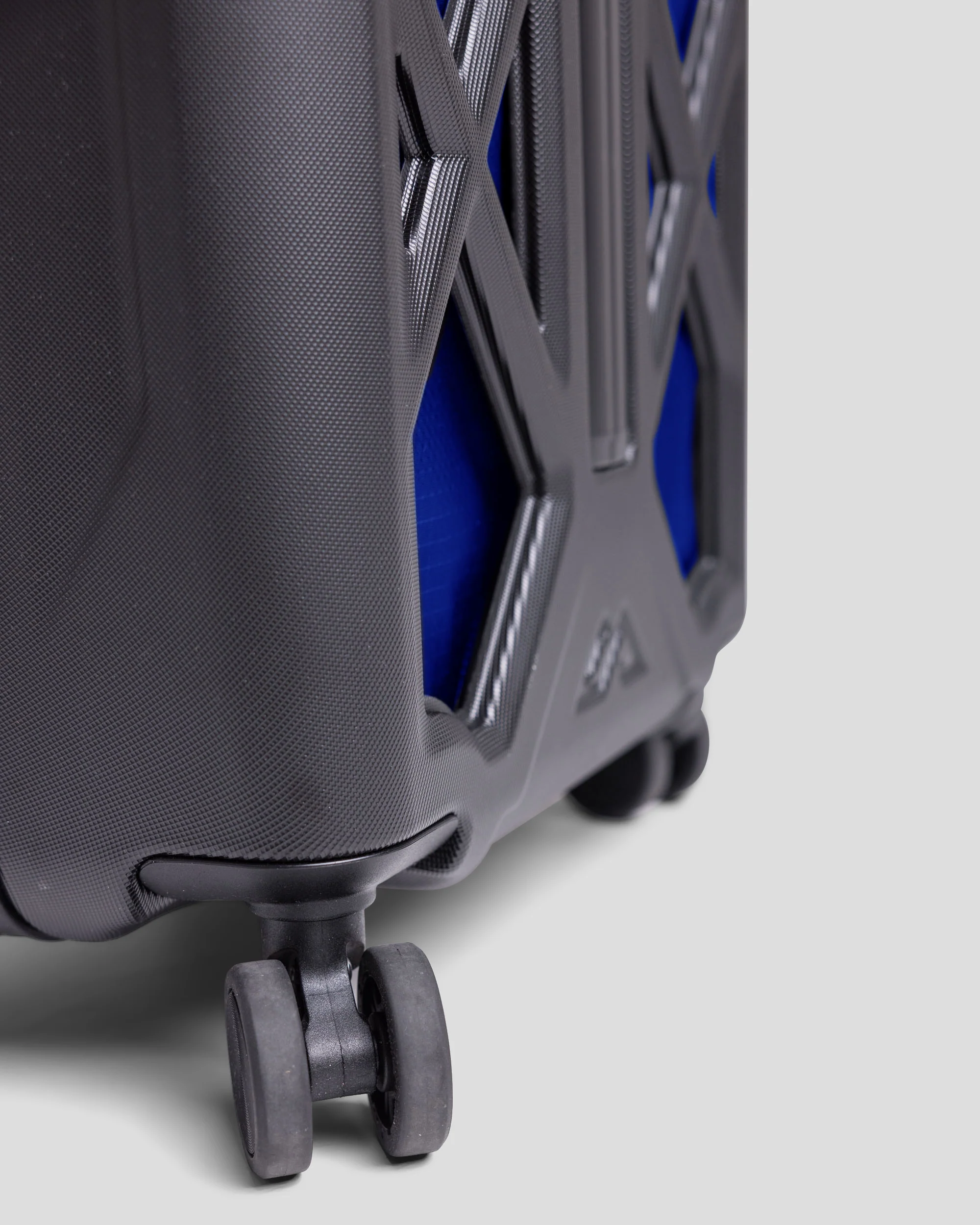Feather Flight® Carry-On Spinner - 40L -  Bright Navy - Image 9