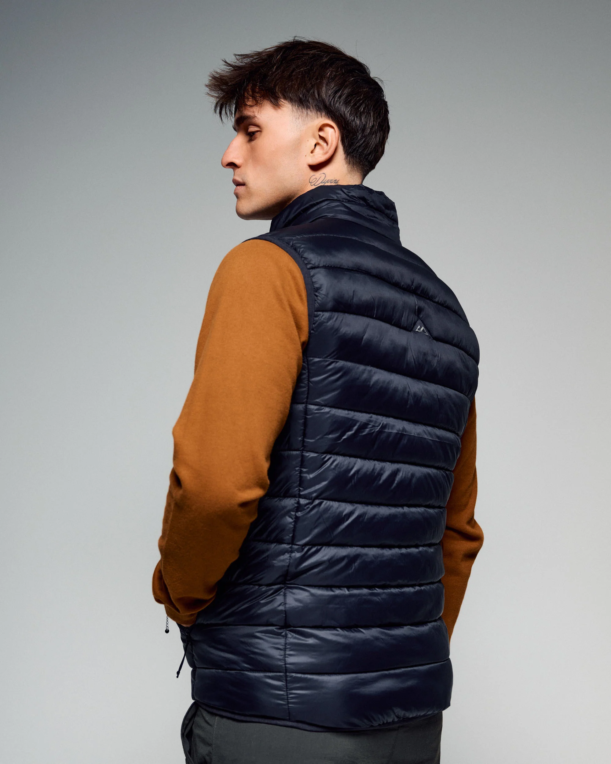 Men's Core Light Weight Insulated Vest - Black Stingray - Image 3