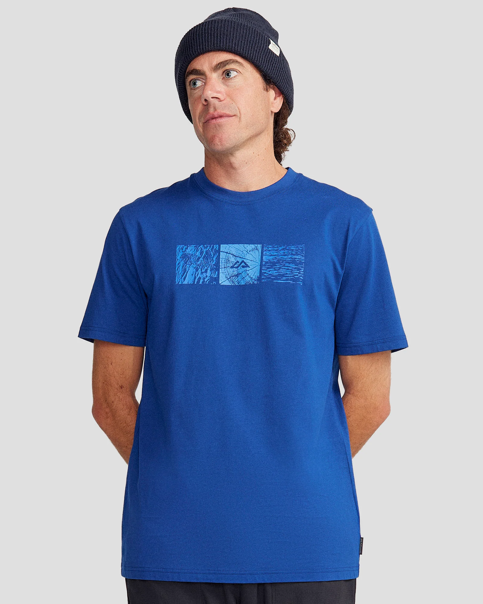 Men's Mountain Photo Organic Cotton T-shirt - Bright Navy