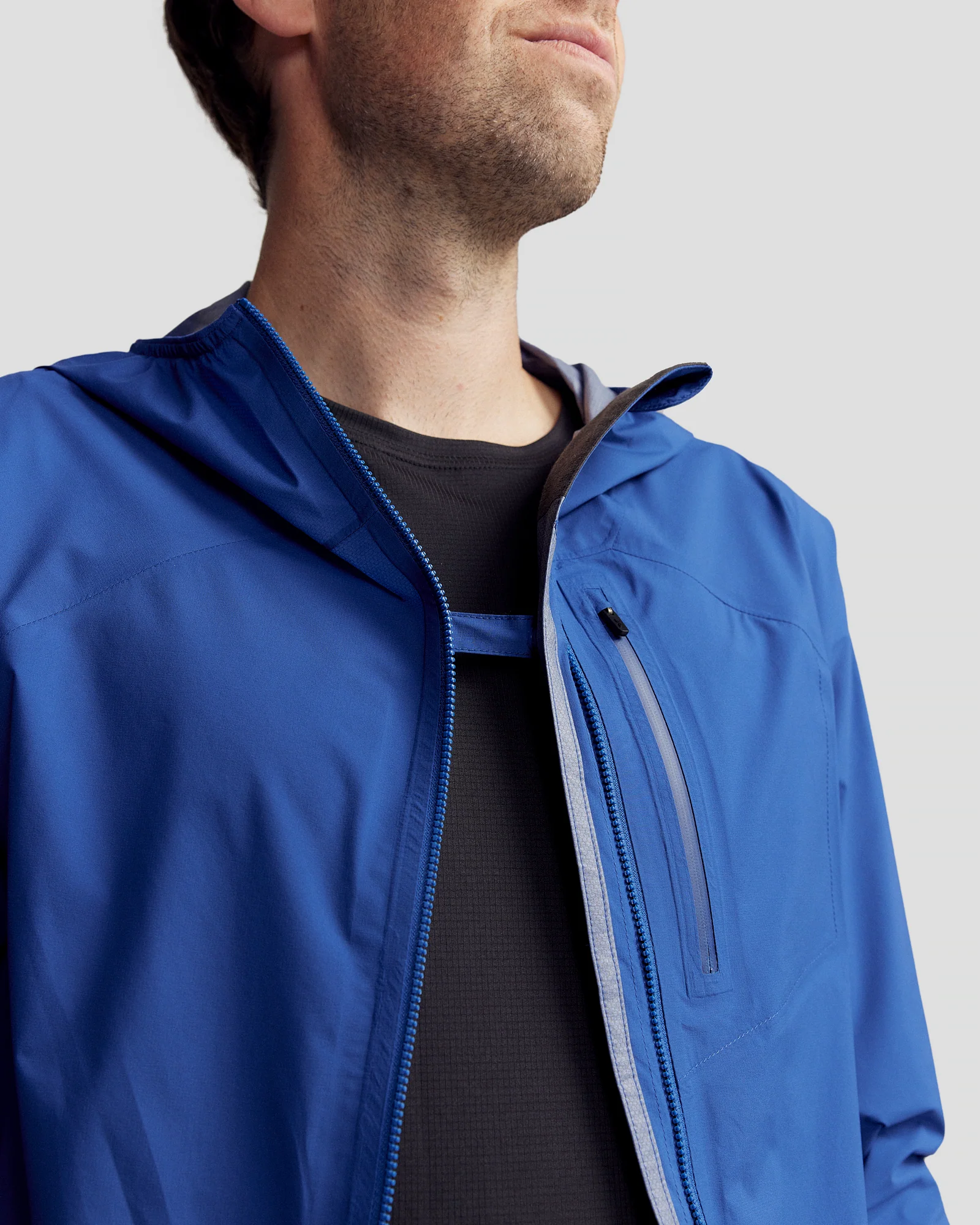 Men's Seeker 2.5L Rain Jacket - Bright Navy - Image 7