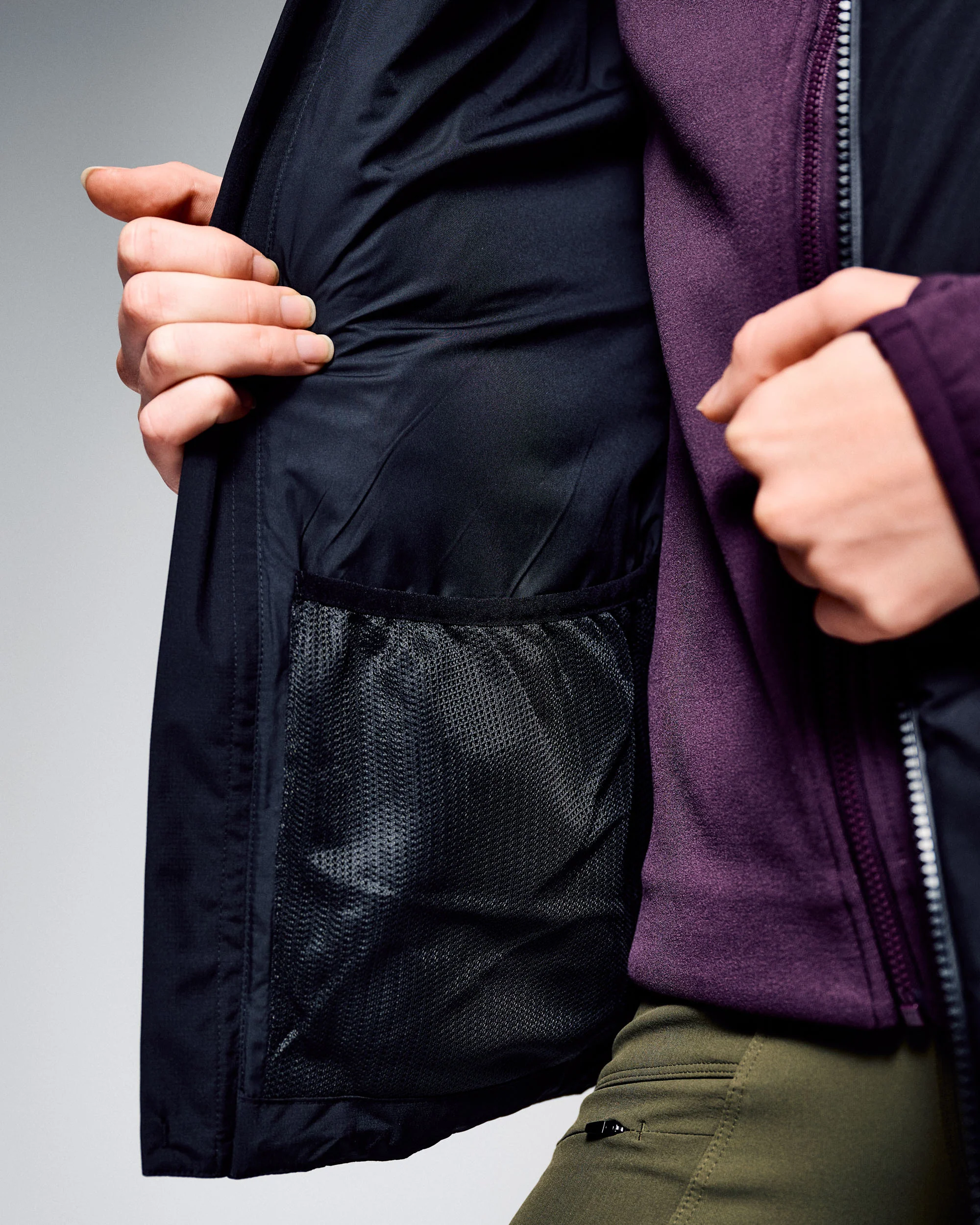 Women's Epiq Waterproof Hooded Down Jacket - Black - Image 8