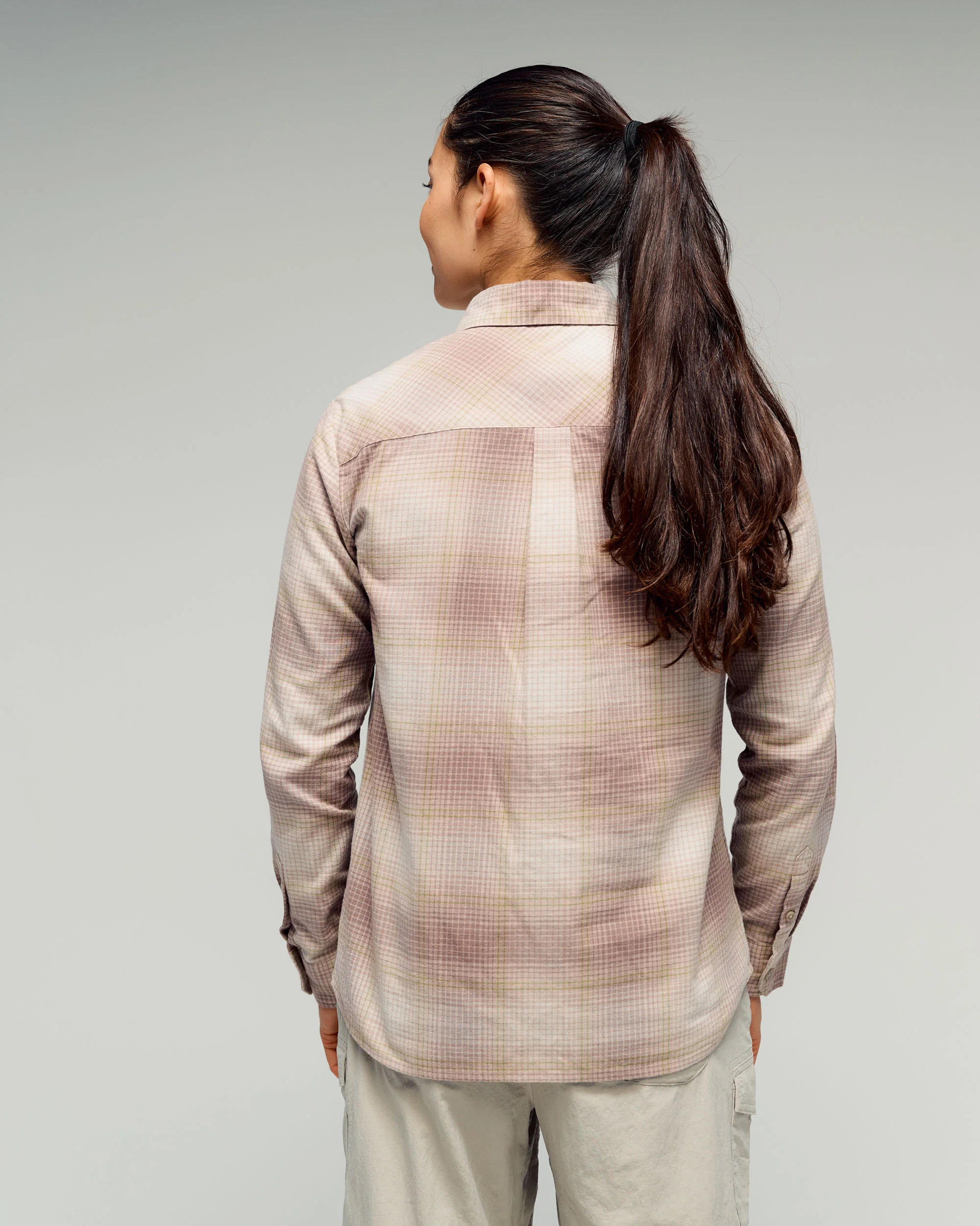 Women's Retreat Fyfe Long Sleeve Shirt - Taupe/Verde Plaid - Image 4